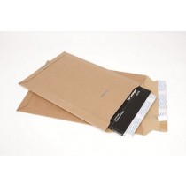 Rigid corrugated envelopes